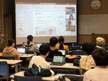 第3回目学生による発表風景