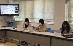 第5回班別アイディアソン風景 「災害対策のためのIT」班